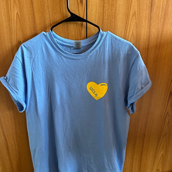 Limited Edition UCLA 2022 Volunteer Day t-Shirt - Picture 2 of 2
